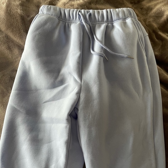 Shein sweatshirt and joggers - Picture 4 of 5